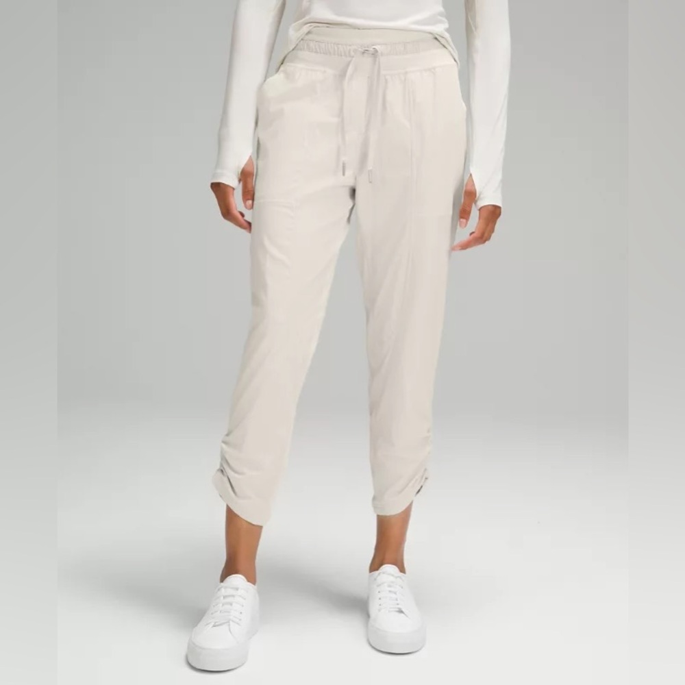 Lululemon Athletica Beige Joggers